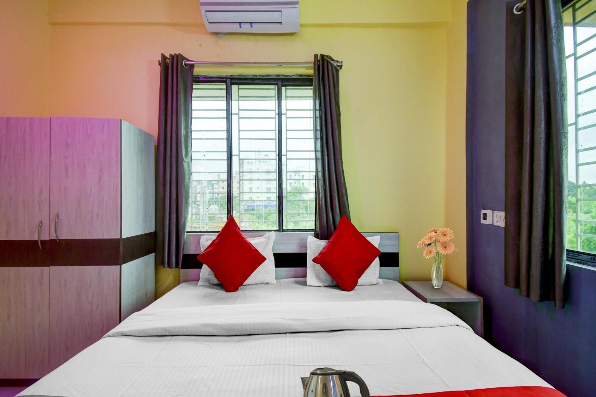 Super Hotel O 4 Friends Calcutta Exteriör bild